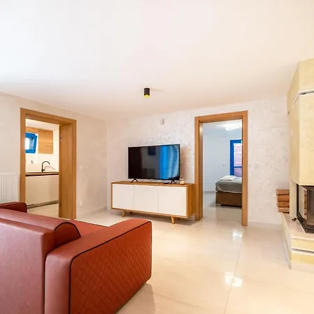 Apartman The Luxury Nest - Private Heated Pool
