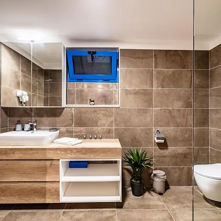 The Luxury Nest - Private Heated Pool Zára