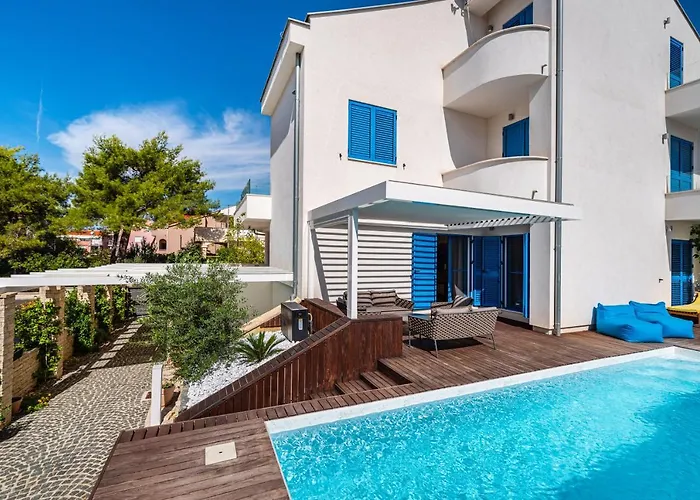 דירה The Luxury Nest - Private Heated Pool