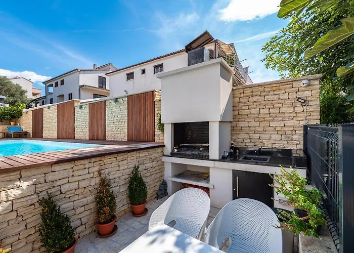 The Luxury Nest - Private Heated Pool * זאדאר