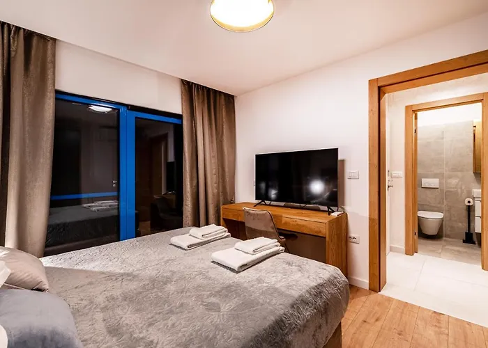 The Luxury Nest - Private Heated Pool * זאדאר