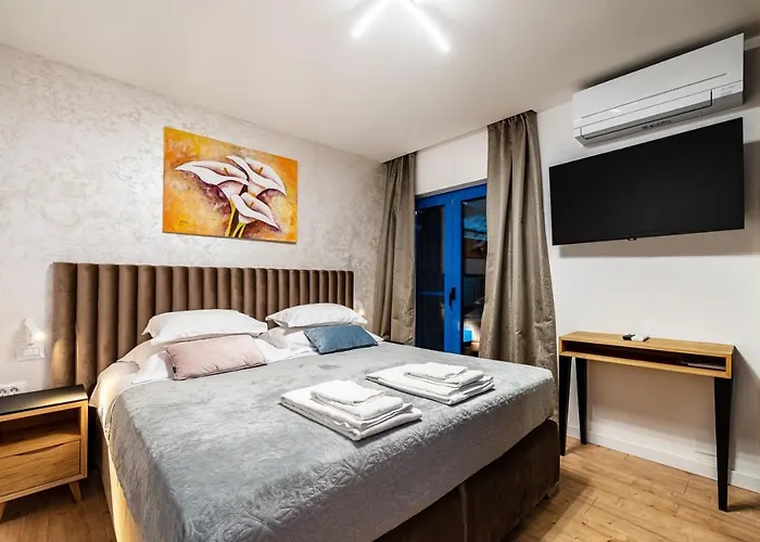 דירה The Luxury Nest - Private Heated Pool