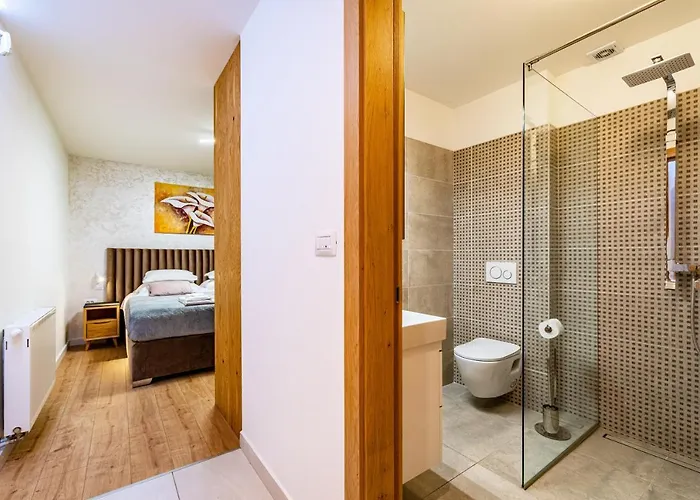 The Luxury Nest - Private Heated Pool זאדאר