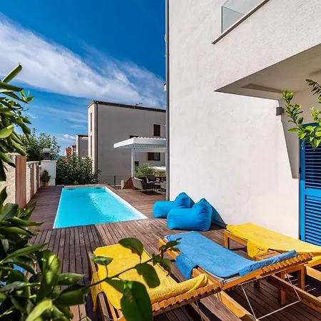 The Luxury Nest - Private Heated Pool