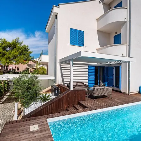 Apartmán Artorius The Luxury Nest Private Heated Pool