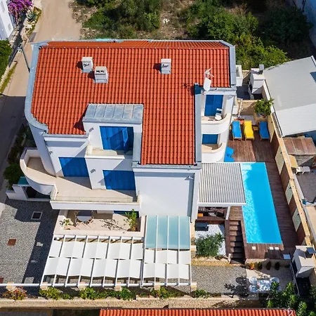 The Luxury Nest - Private Heated Pool 公寓 扎达尔