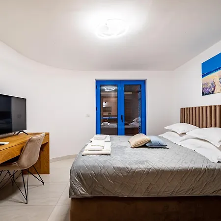 Apartmán Artorius The Luxury Nest Private Heated Pool