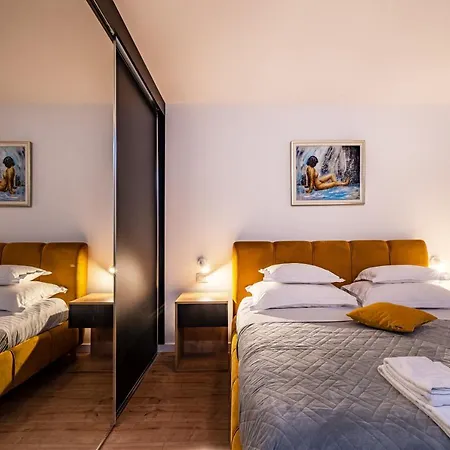Apartment The Luxury Nest - Private Heated Pool *