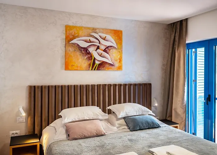 Apartment The Luxury Nest - Private Heated Pool *